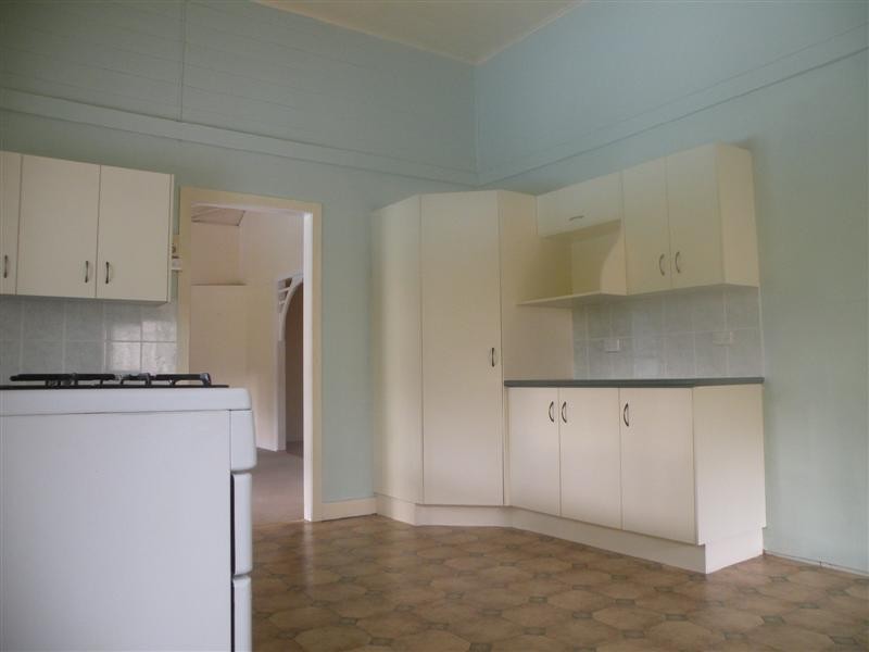 1 Woodville Street, Wandal QLD 4700