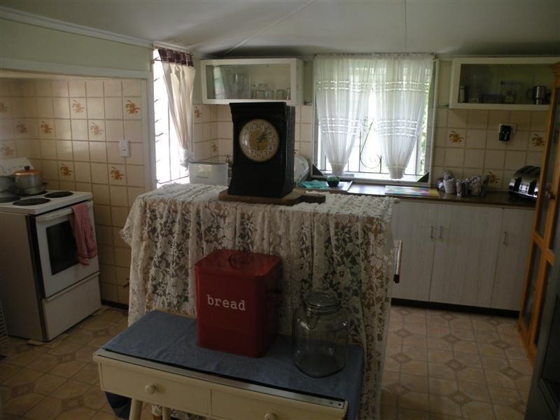 64 Main Street, Park Avenue QLD 4701