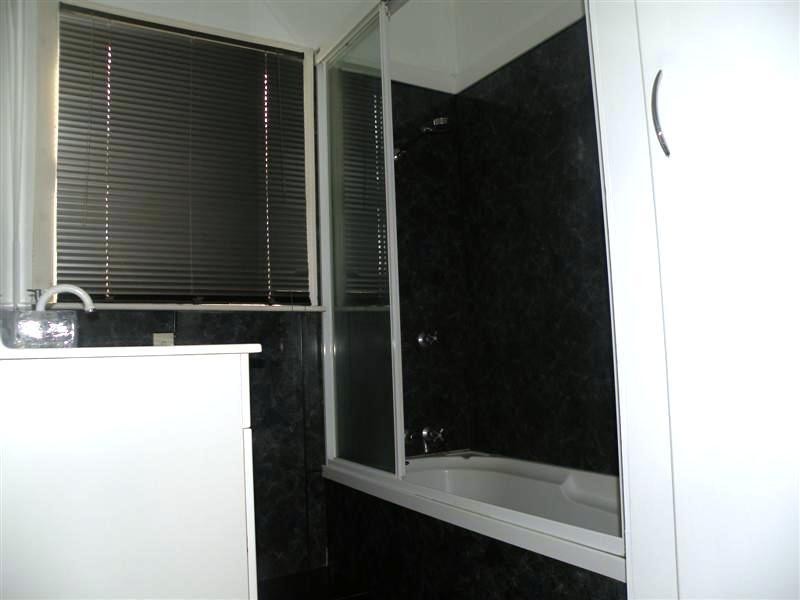 1 Baden Powell, Wandal QLD 4700