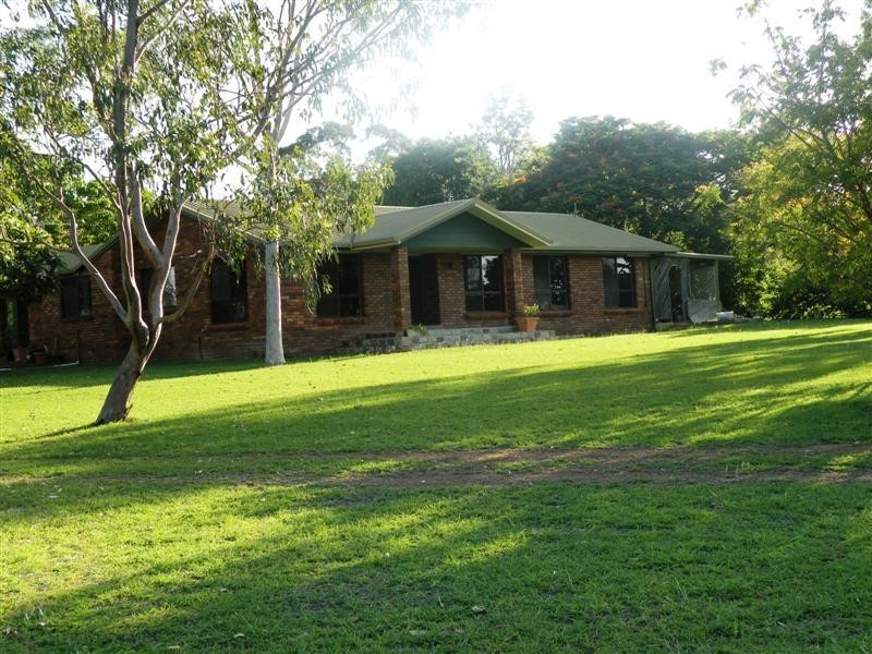 10 Emmerson Drive, Glenlee QLD 4711