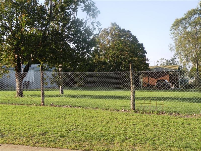 10 Emmerson Drive, Glenlee QLD 4711