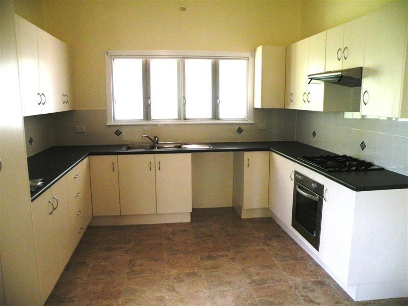 20 QUEEN Street, The Range QLD 4700