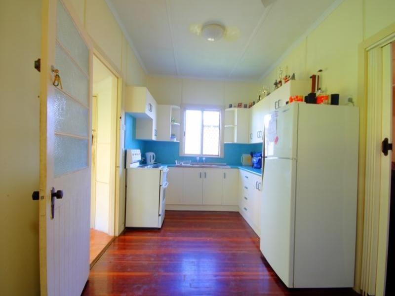 294 Clanfield Street, Berserker QLD 4701