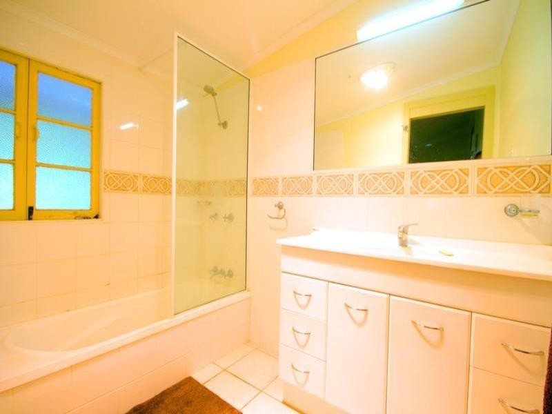 294 Clanfield Street, Berserker QLD 4701