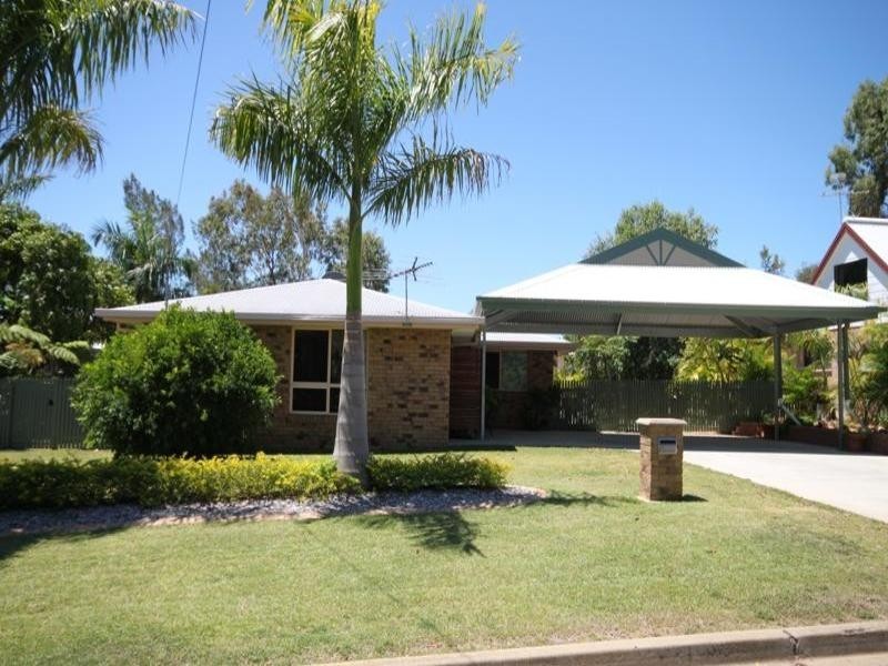 2 Charles Cresent, Gracemere QLD 4702