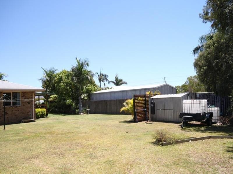 2 Charles Cresent, Gracemere QLD 4702