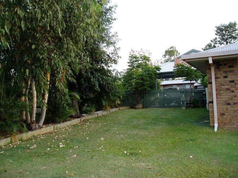 2 Charles Cresent, Gracemere QLD 4702