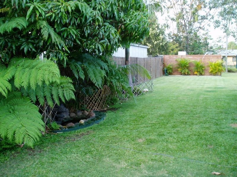 2 Charles Cresent, Gracemere QLD 4702