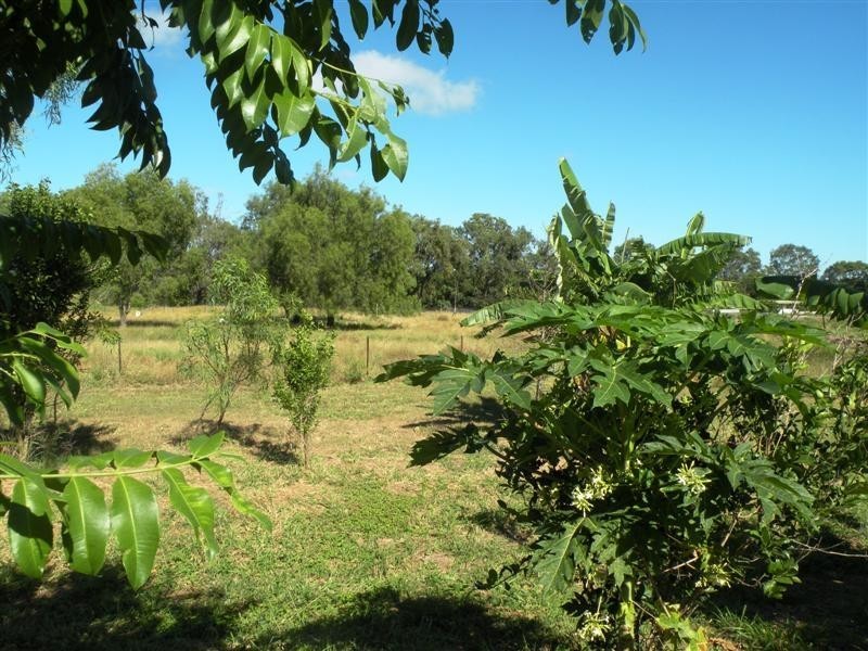 101 Emu Park Road, Nerimbera QLD 4701