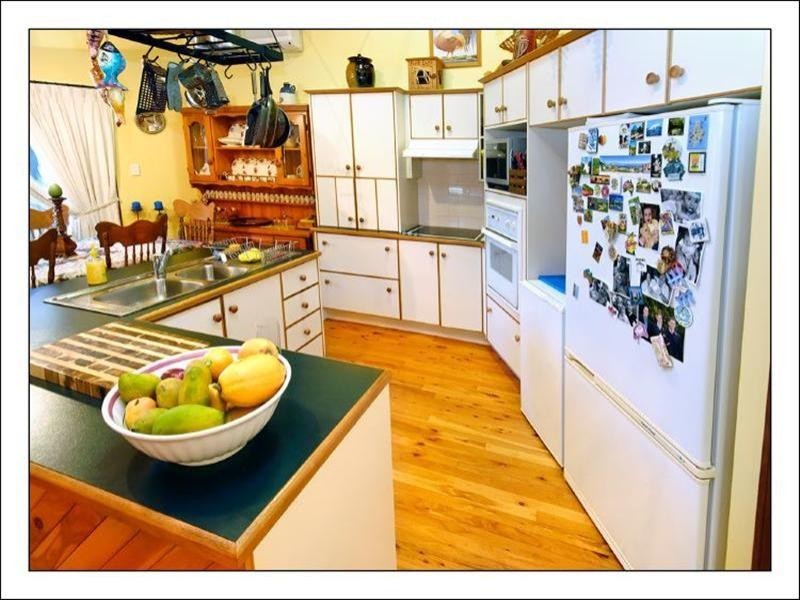 3 Bray Gray Place, Frenchville QLD 4701