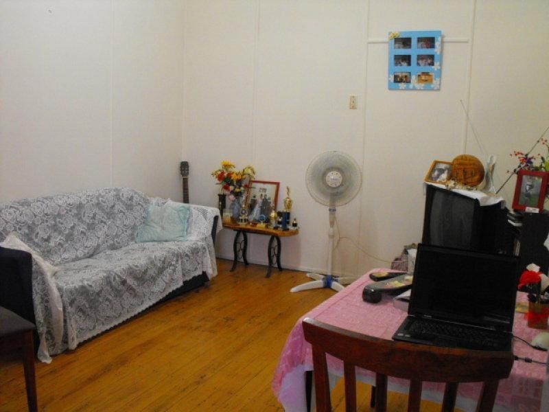 100 West Street, The Range QLD 4700