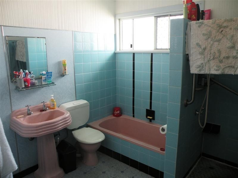 389 Waterloo Street, Frenchville QLD 4701