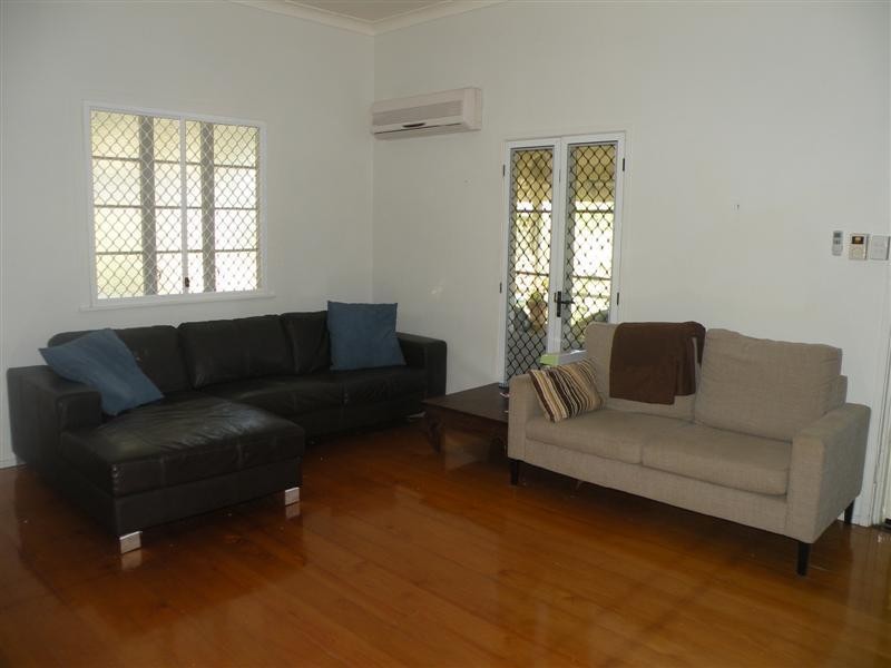 21 Woodville Street, Wandal QLD 4700