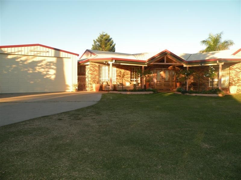94 Constance Avenue, Rockyview QLD 4701