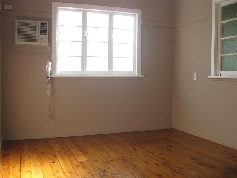 210 Dean Street, Berserker QLD 4701