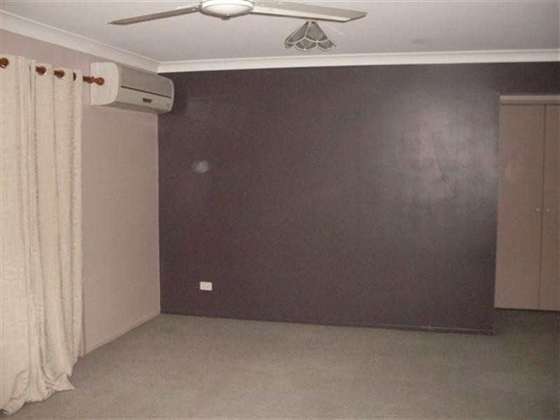 1/15 POOLE Street, Kawana QLD 4701