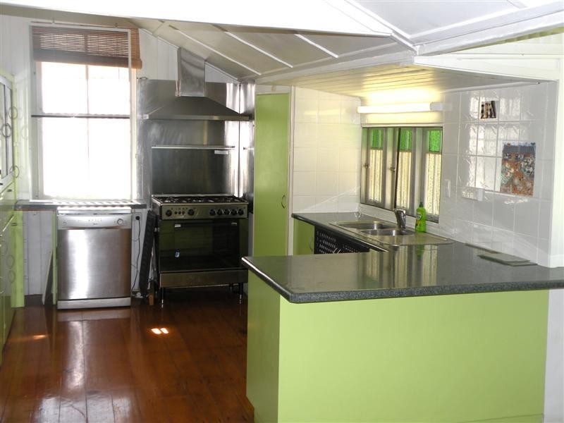 52 WILKINSON Street, Wandal QLD 4700