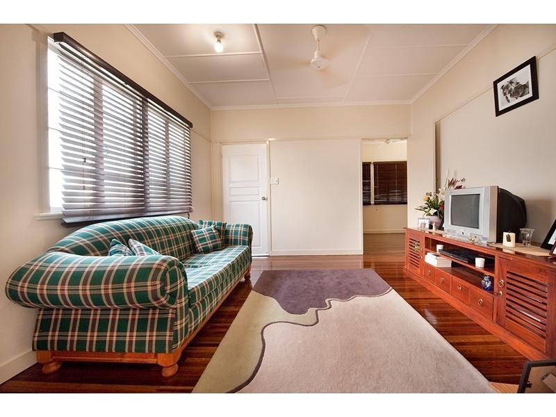 18 MACKAY Street, Lakes Creek QLD 4701