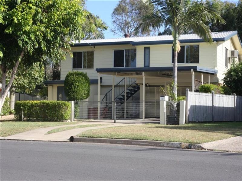 32 Elwing Street, Kawana QLD 4701