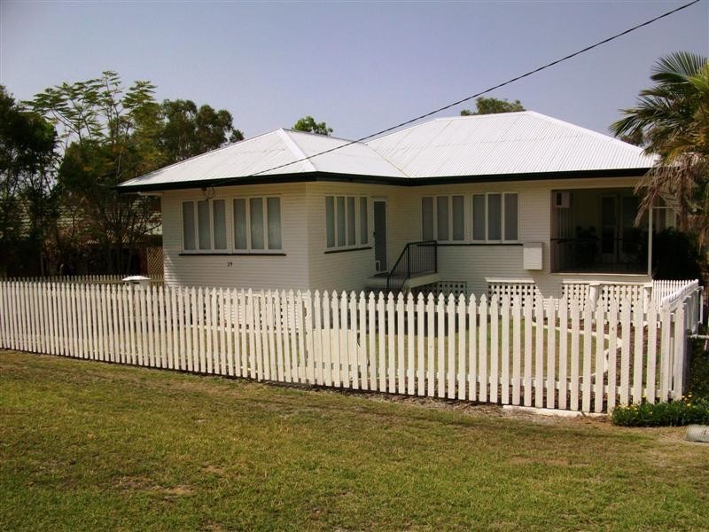 29 BLACKALL Street, The Range QLD 4700