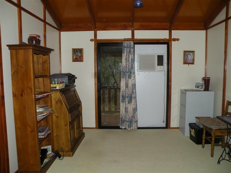 21 Rhys Avenue, The Caves QLD 4702