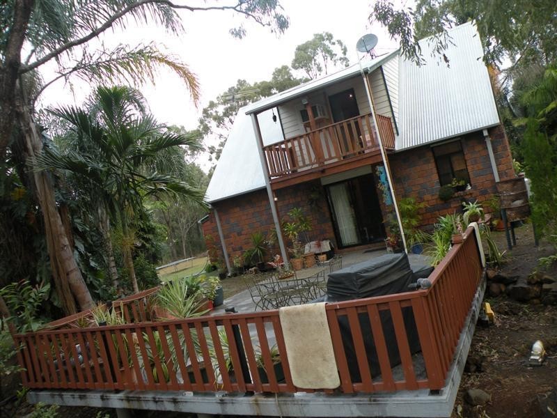 21 Rhys Avenue, The Caves QLD 4702