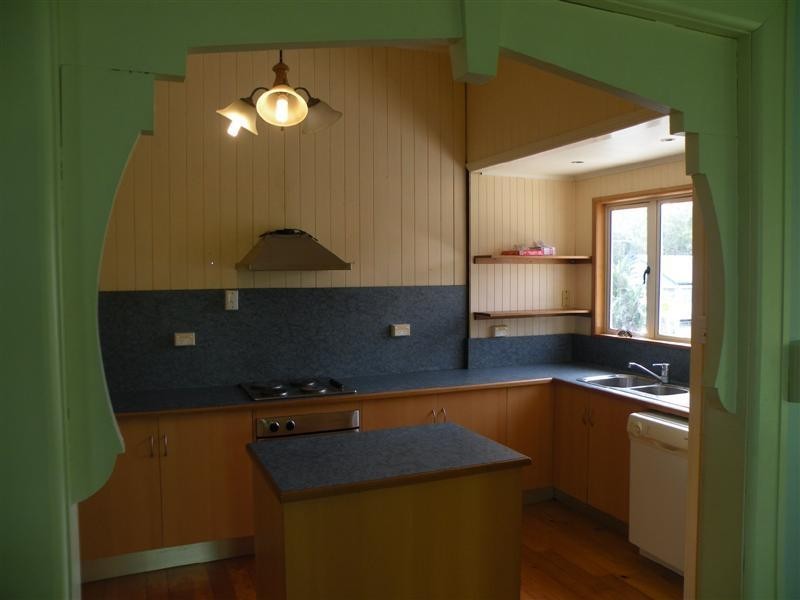 12 Dean Street, Berserker QLD 4701