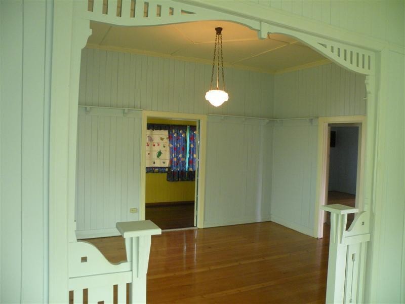 12 Dean Street, Berserker QLD 4701