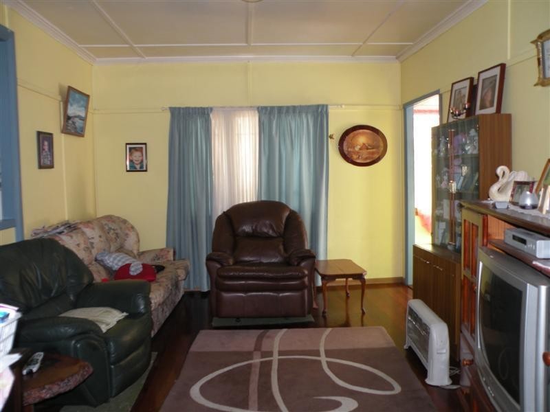 11 Bourke Street, Park Avenue QLD 4701