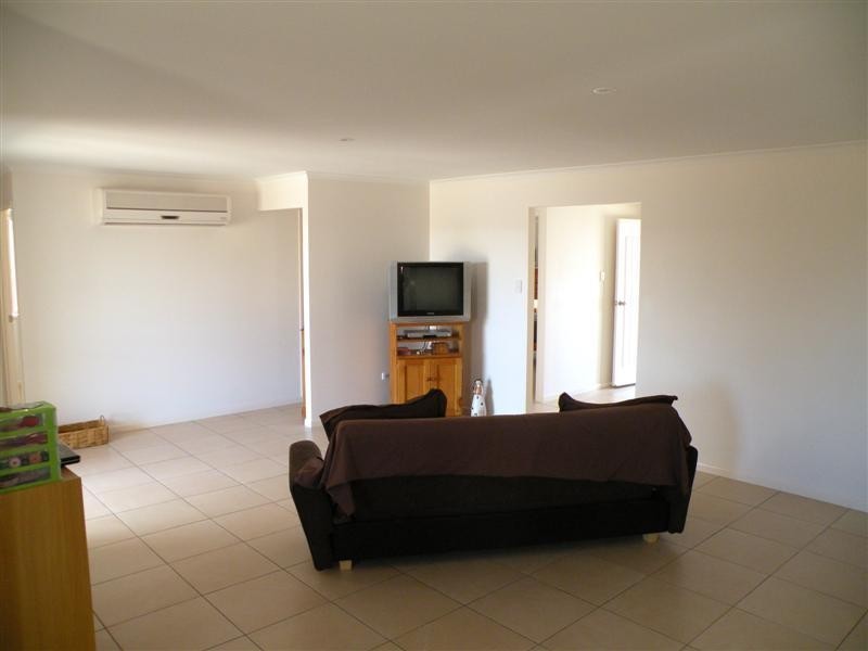 18 JAMIE Crescent, Gracemere QLD 4702