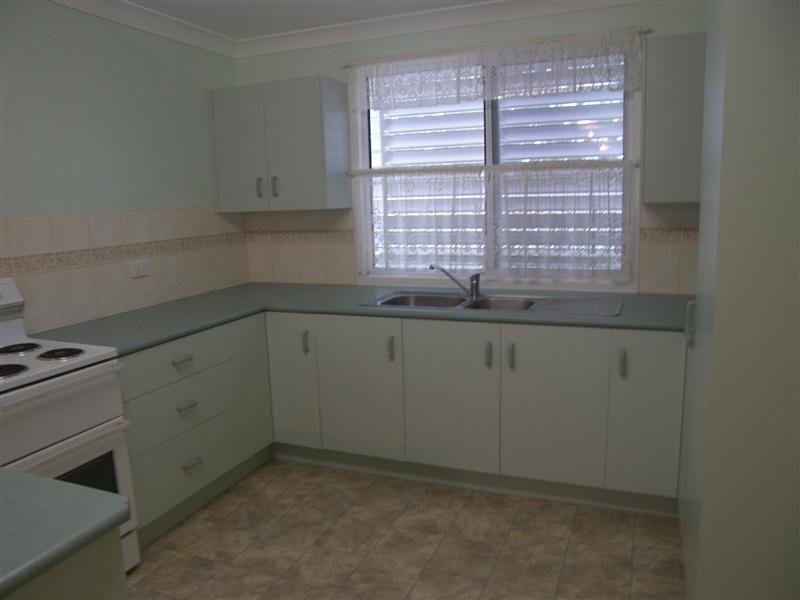 3 TUCKER Street, Berserker QLD 4701
