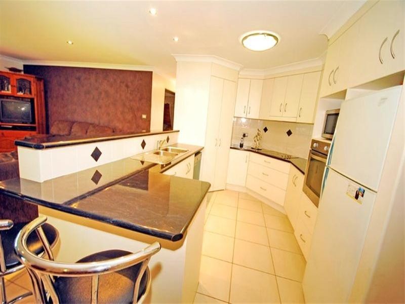 17 Goldfinch Drive, Parkhurst QLD 4702