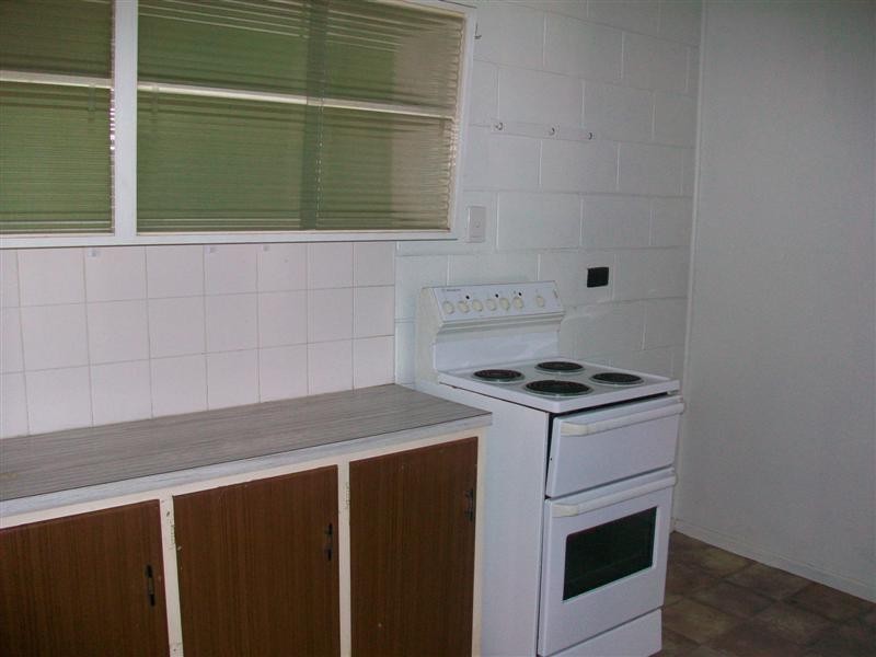 4/214 CAMPBELL Street, Depot Hill QLD 4700