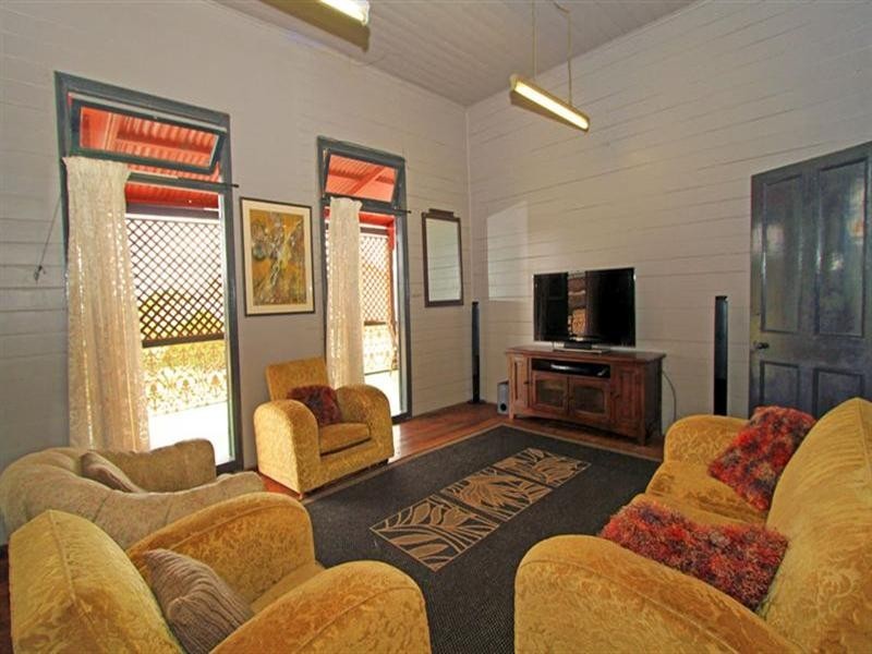 28 Morgan Street, Mount Morgan QLD 4714