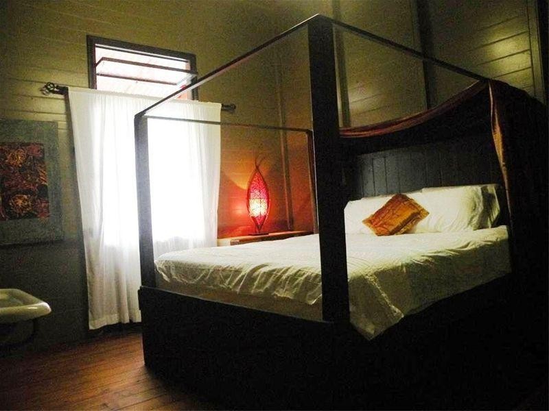 28 Morgan Street, Mount Morgan QLD 4714