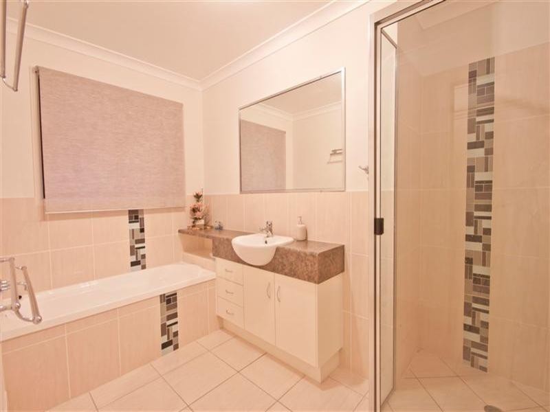 5 Cascade Close, Frenchville QLD 4701