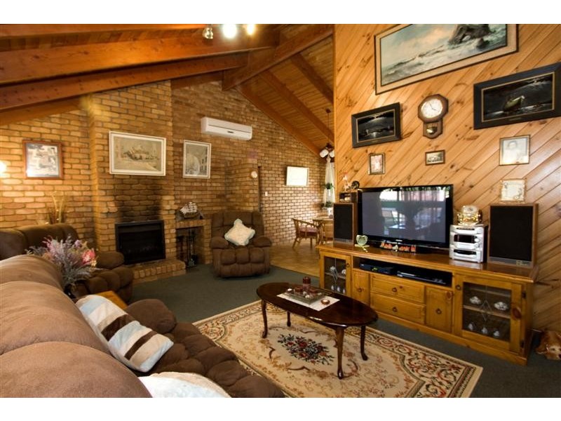 17 – 21 Spring Creek Close, The Caves QLD 4702