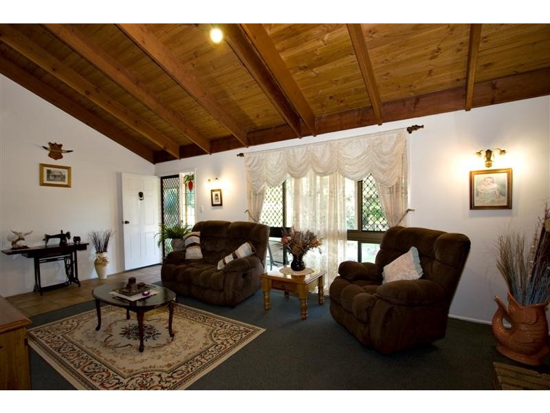 17 – 21 Spring Creek Close, The Caves QLD 4702
