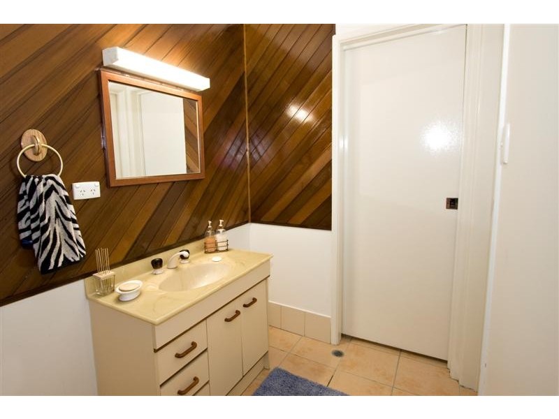 17 – 21 Spring Creek Close, The Caves QLD 4702