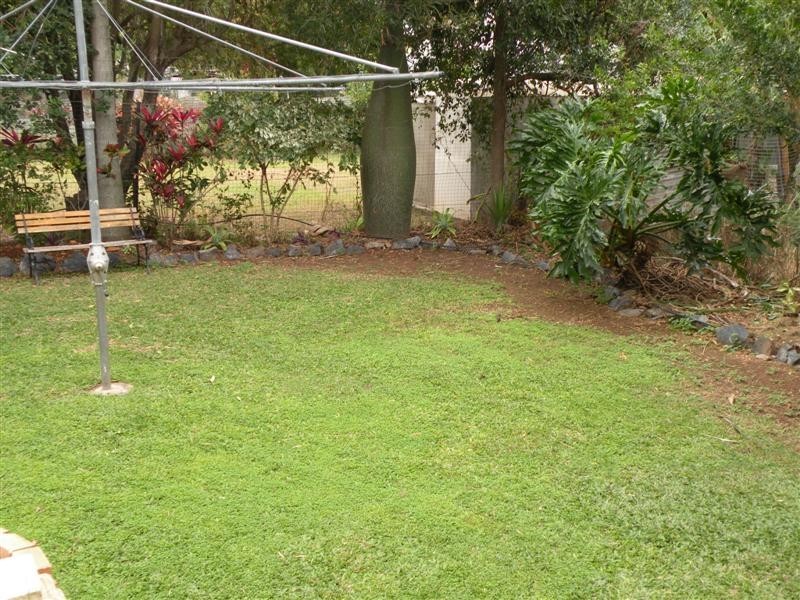 77 Thorn Street, Berserker QLD 4701