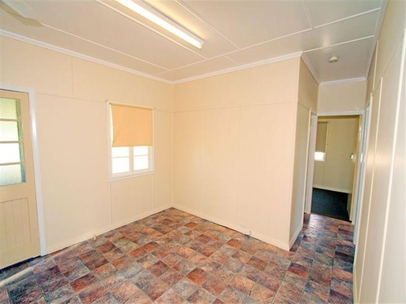 12 Tynan Street, Park Avenue QLD 4701