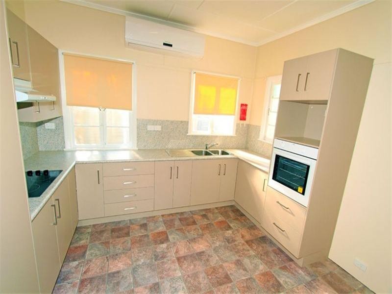 12 Tynan Street, Park Avenue QLD 4701