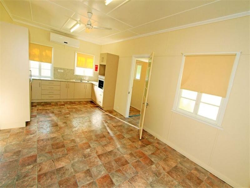 12 Tynan Street, Park Avenue QLD 4701