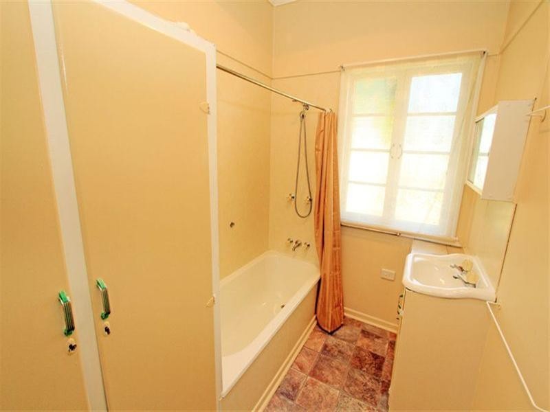 12 Tynan Street, Park Avenue QLD 4701