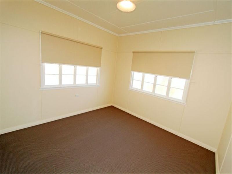 12 Tynan Street, Park Avenue QLD 4701