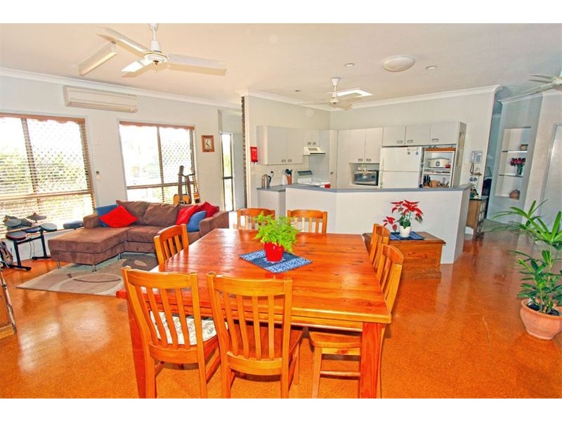 12 Davey Avenue, Frenchville QLD 4701