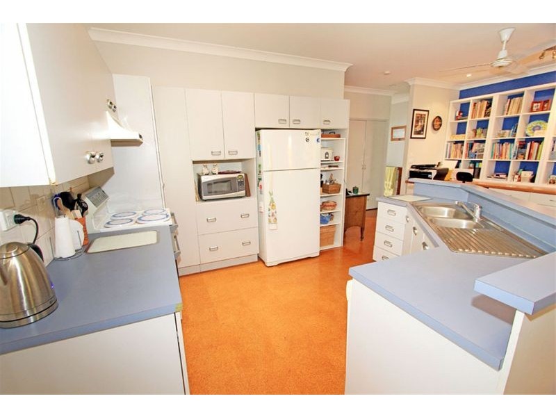 12 Davey Avenue, Frenchville QLD 4701