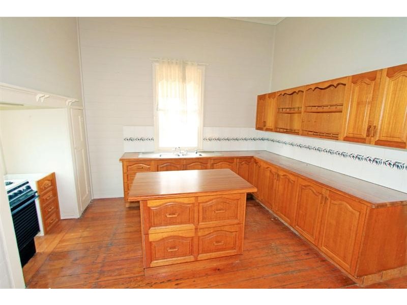 128 Lucas Street, Gracemere QLD 4702