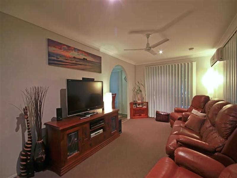 37 Klerkx Drive, Glendale QLD 4711