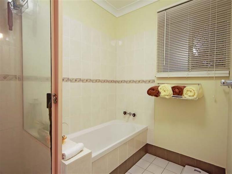 37 Klerkx Drive, Glendale QLD 4711